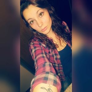 Meet your Posher, Lydia